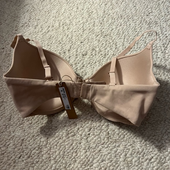 Skims Fits Everybody T-shirt bra Seamless mica Bra 32DD 32E - Picture 2 of 8